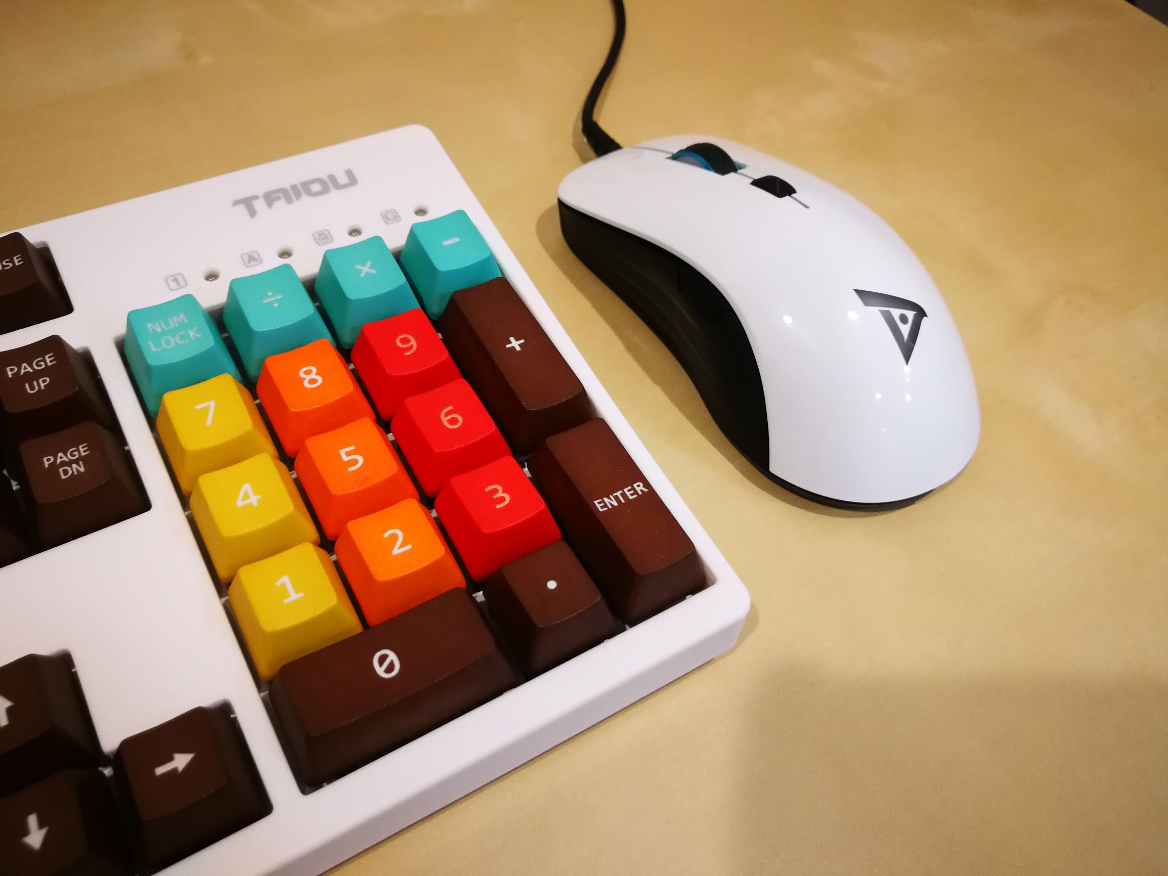 190元钛度键盘,钛度k550机械键盘