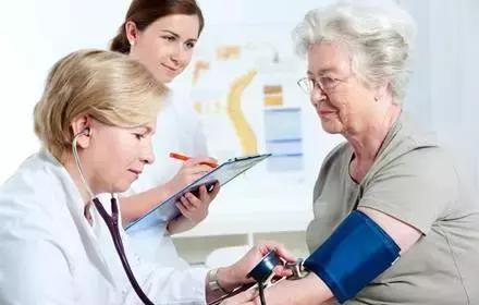 70岁冻龄女人养生秘诀,延缓衰老的冻龄秘诀