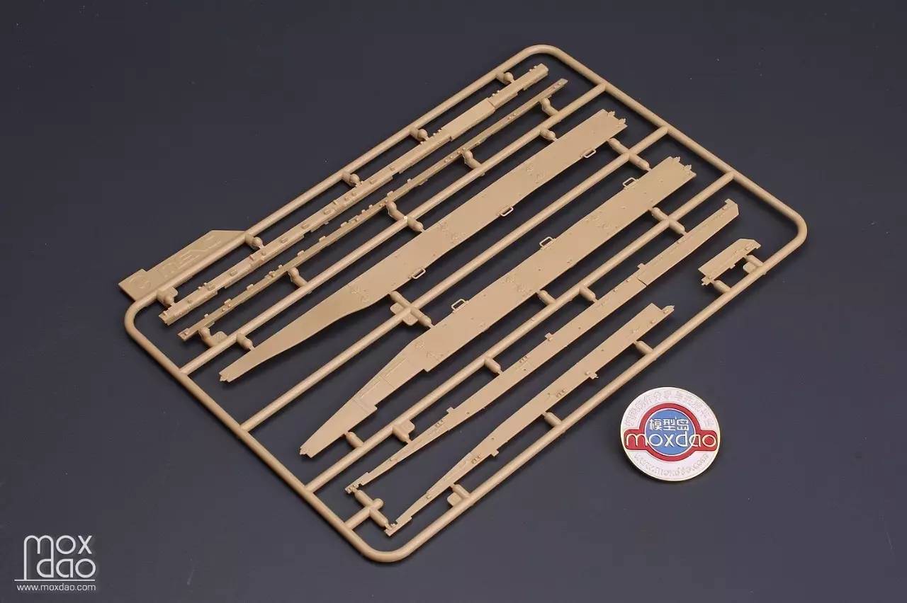 MENG出品的俄罗斯BMR-3M装甲扫雷车｜板件开盒