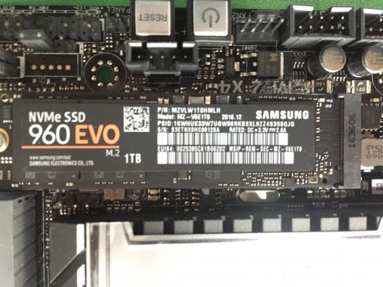 丽台显卡装机配置,组装一台电脑显示器