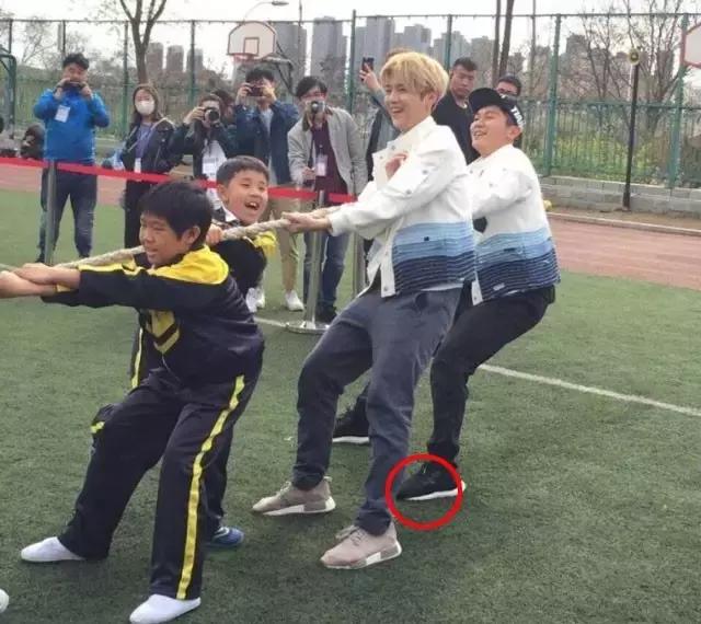 鹿晗和李晨合体,鹿晗和李晨比拼