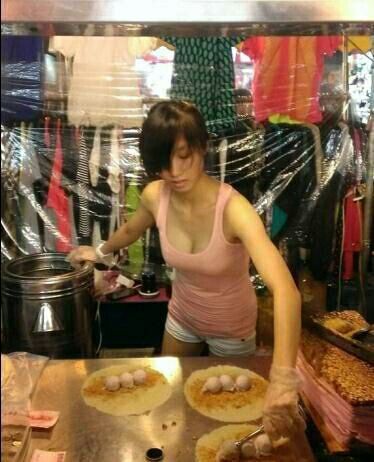 路边摊最挣钱最好做的是啥,在路边摊大姐月收入