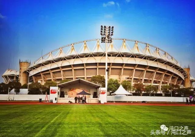 武汉体育中心停车场怎么免费停车,武汉体育馆停车场对外开放吗