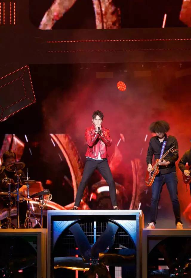 coach蔻驰春日新品,coach蔻驰明星直播