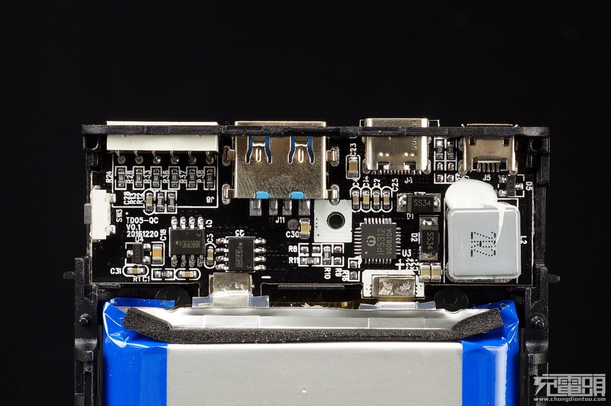 台电20000毫安快充充电宝测评,台电大屏数显18w双向快充充电宝