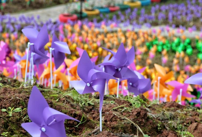 华蓥双枪老太婆雕像搬哪里,四川广安华蓥双枪老太婆图片