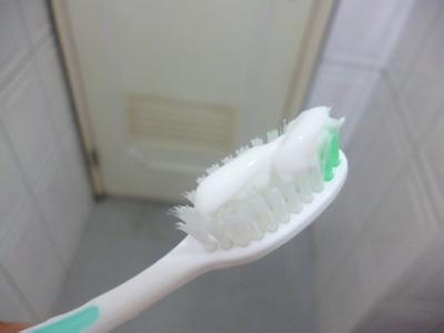 小苏打去除茶垢清洁妙招,家庭清洁专用小苏打