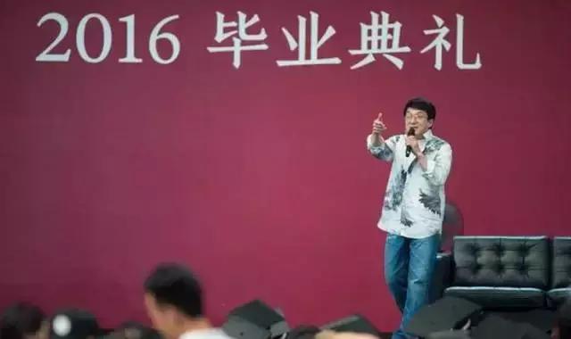 这所颜值逆天的学校，不仅是剧组常驻地，连教授都是国内一线明星