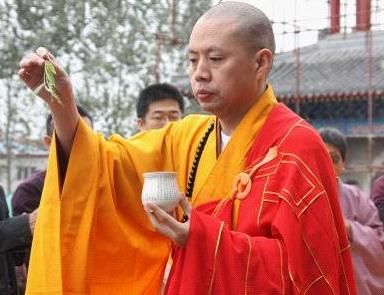 释永信的八大佛珠,释永信戴的佛珠什么尺寸的