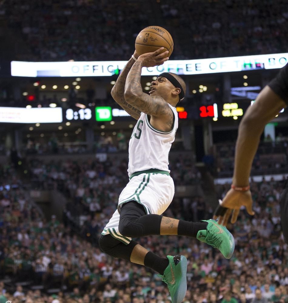 就因为这一双球鞋，季后赛的格局被改变