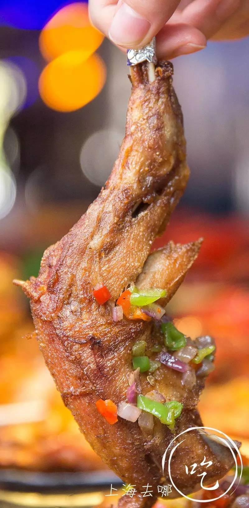 这家店营业到凌晨2点，卖的都可以选Size，还给手活儿好的打折……