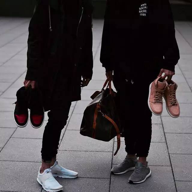 叫你装逼叫你飞!朋友圈伪潮人的鉴别*法大**!