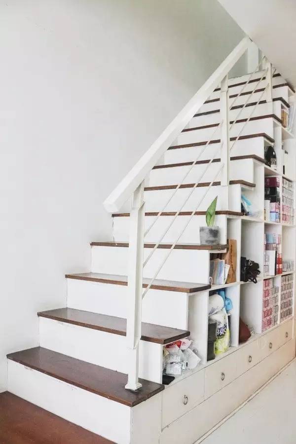 花5000改造ins风出租屋,上海一个改造出租屋loft的女孩