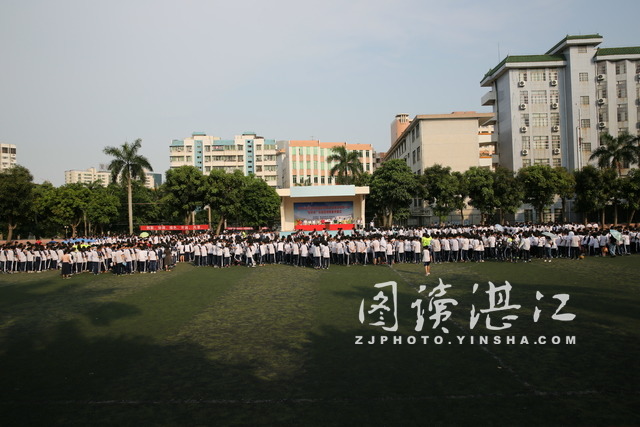 校园足球特色学校足球联赛,校园足球联赛展风采