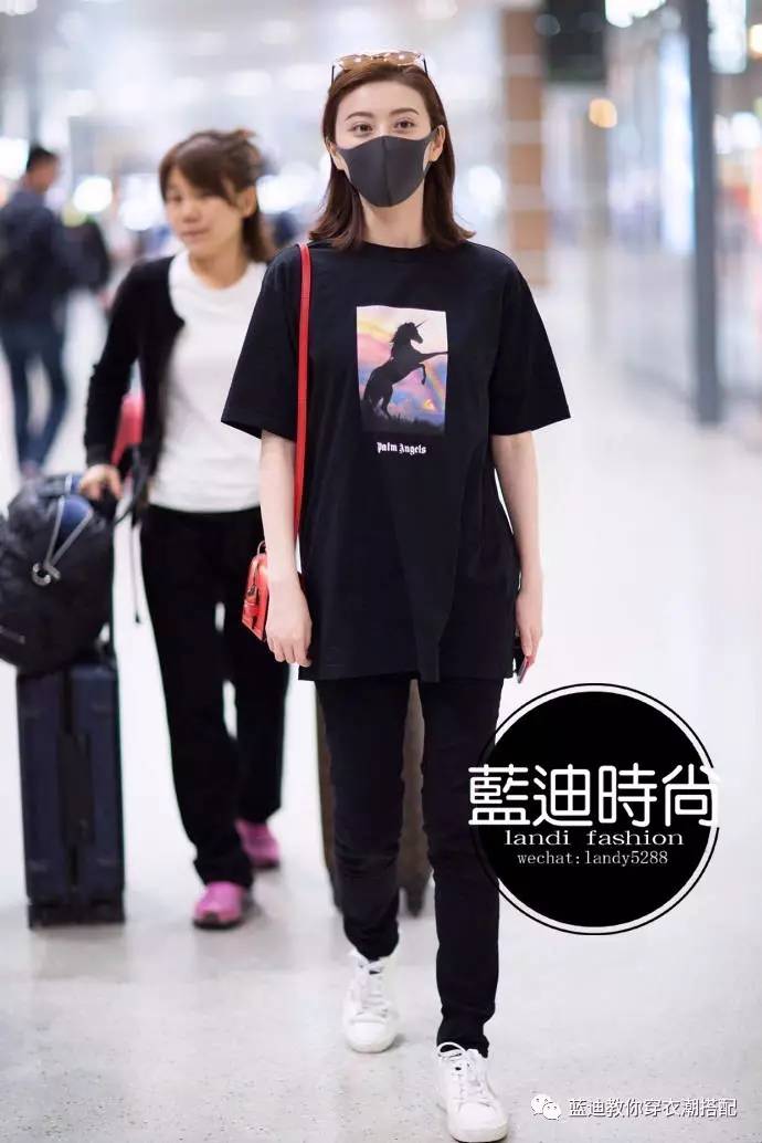 李宇春皮衣怎么搭配裤子,李宇春杨幂的花絮