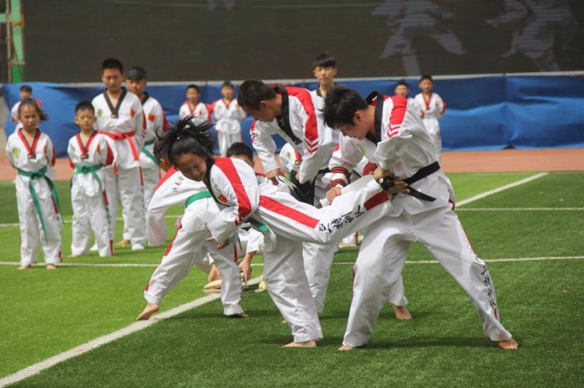 狂欢嘉年华表演,济南市中区小学春季运动会