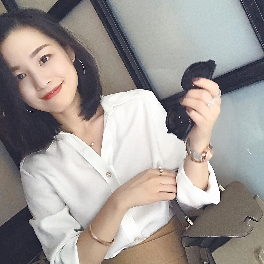 一件文艺的衬衫也能搭出高级感,超舒服的文艺范花衬衫