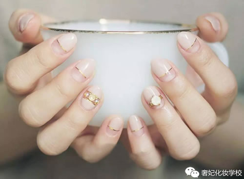 高级质感莫兰迪磨砂美甲,高级质感美甲ins风带钻