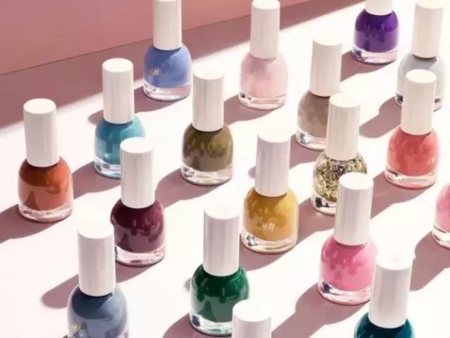 卖衣服每次都要跑去进货吗,卖衣服的都会打扮吗