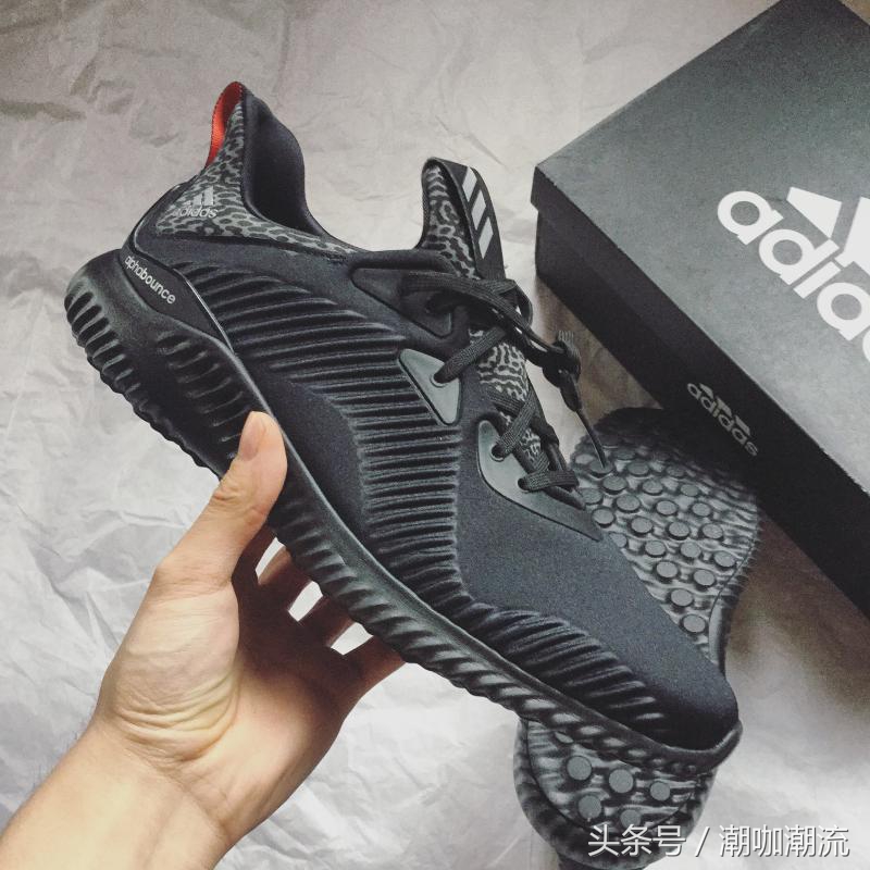 谁是性能王？细数2017跑男们和嘉宾明星上脚的那些超屌的鞋履