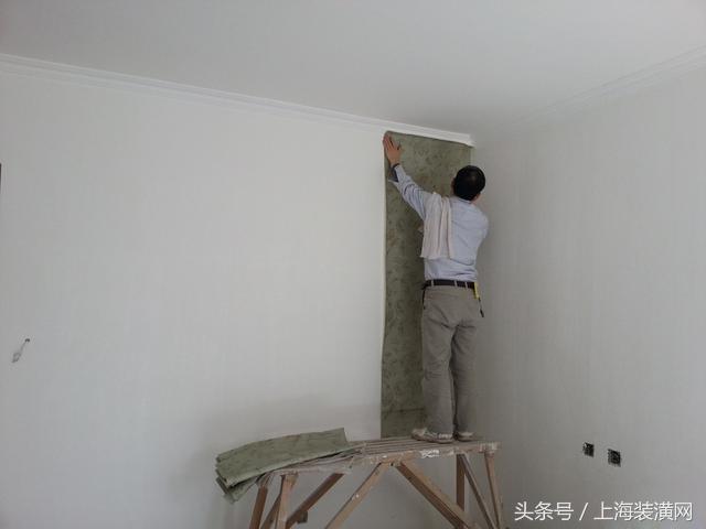 自己贴自粘墙纸怎么避免贴歪,墙纸贴偏怎么补救