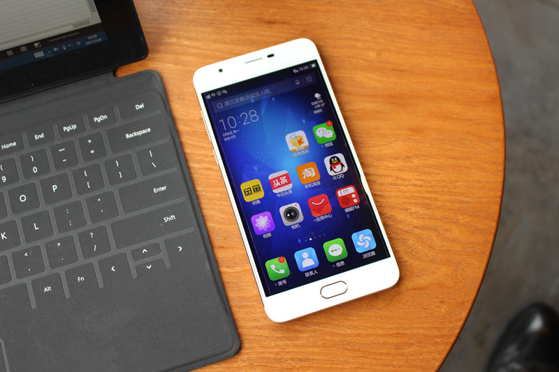 小辣椒a19手机,小辣椒双摄手机怎么样