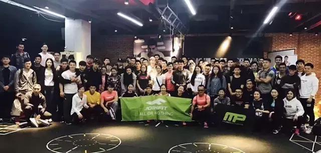 健身教练带你塑形,健身教学视频女健身教练