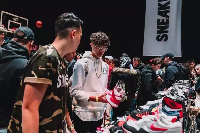 一双鞋子都买不起,一双鞋子都买不起来