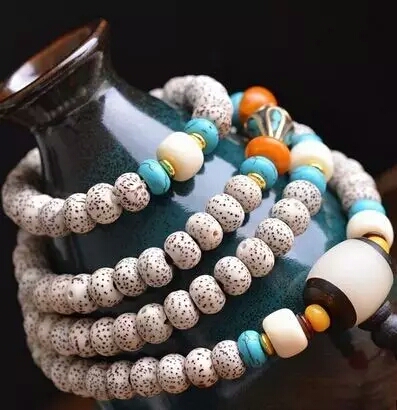 真正的星月菩提是什么样的,现在的星月菩提是真的吗