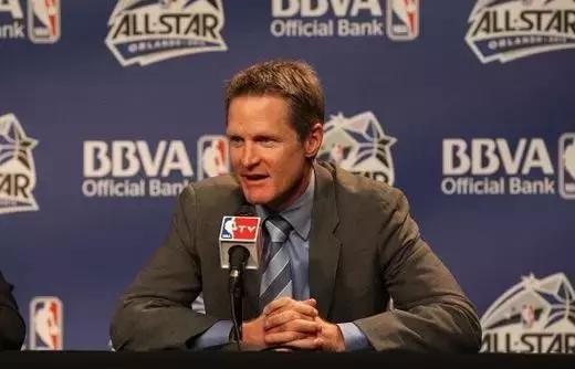 被“五大囧”摧毁的篮球人生，他真的是个脑残吗？