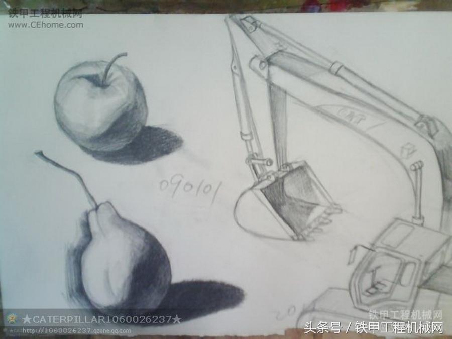 大学生酷爱画挖掘机作品让人震撼！