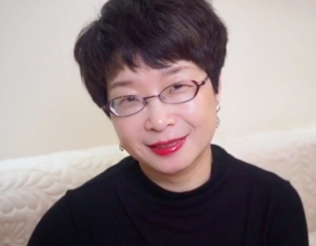 母亲节送妈妈口红,母亲节给妈妈送什么口红好