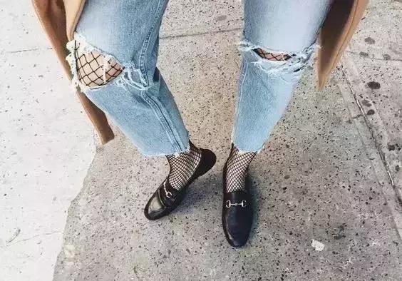 渔网袜潮酷搭配,破洞渔网袜穿搭