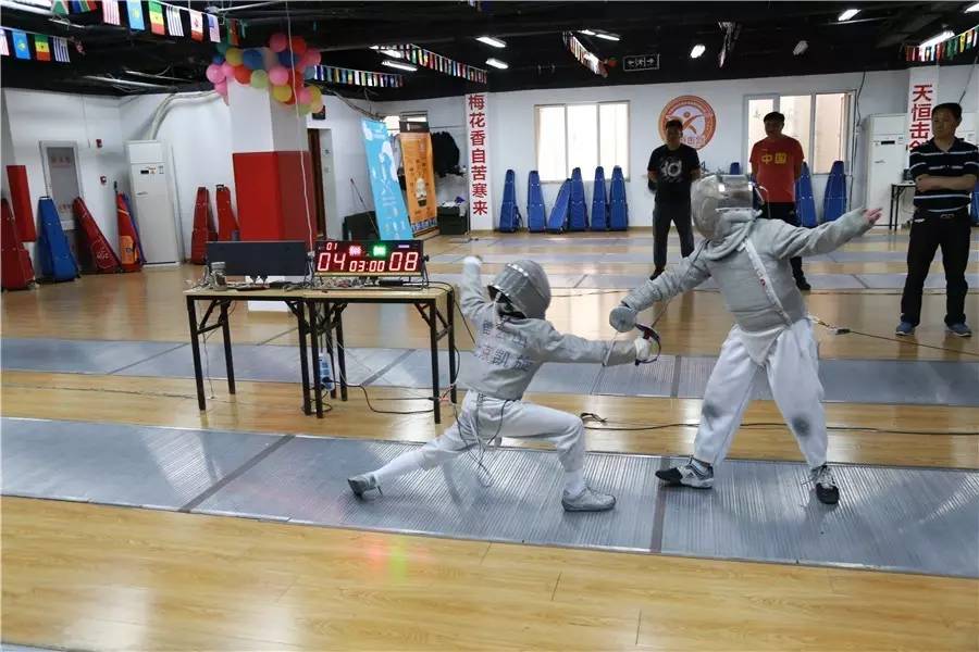 萌娃击剑比赛,击剑比赛小孩子分组