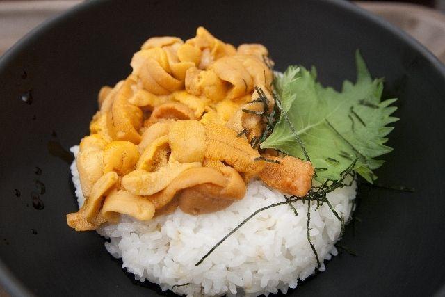 逛日本海鲜市场,北海道函馆海胆