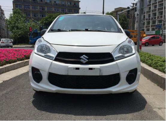 开辆小车被村里人嫌弃,奥拓老款车丢人吗