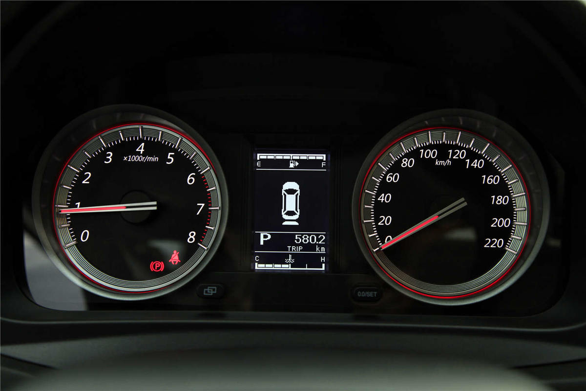 新颜新一代,东风风行景逸s50亮右后abs灯