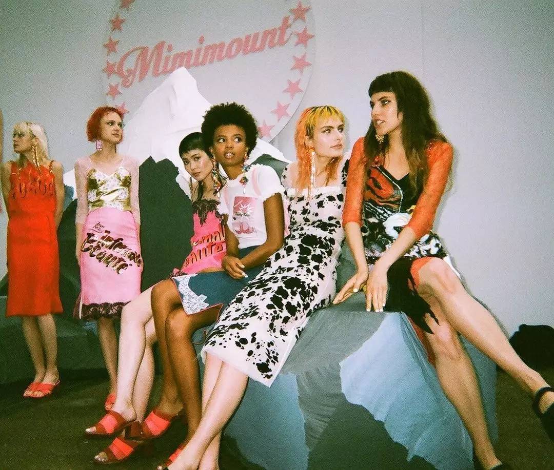 牛仔t恤时尚,比较好看的基础款t恤