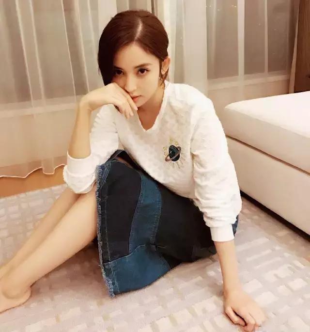 古力娜扎深夜晒照,古力娜扎夜晚晒照