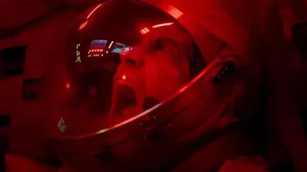 影友辣评《异星觉醒》：高颜值天团花样作死反转结局令人绝望