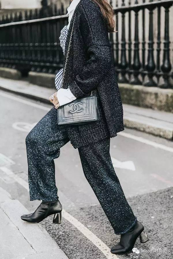 与其去花钱买便宜的还不如买贵点,与其胡乱的买一堆不如认真买一件