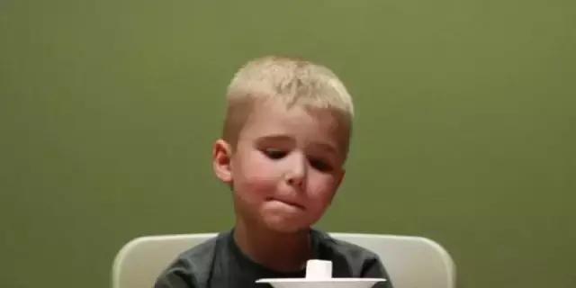 孩子不自觉没有自控力,小孩没有自控能力该怎么做