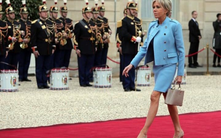 法国总统西装3千元第一夫人借LV套装穿，法国史上最省总统夫妻