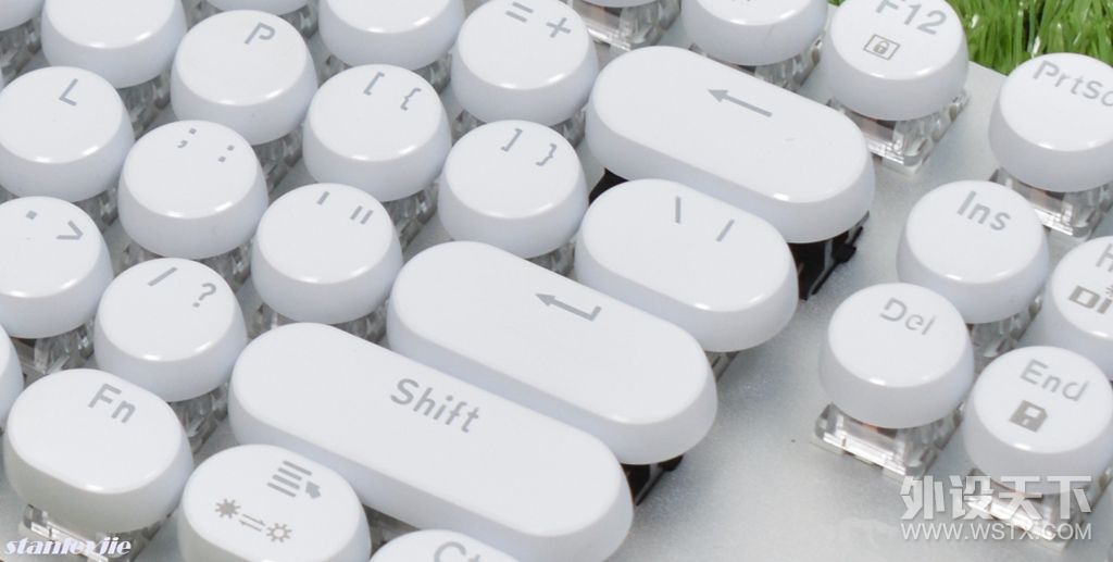 腹灵光轴机械键盘怎么样,红轴104机械键盘测评