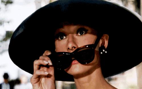 女明星把它宠上了天，一年四季走哪儿带它！