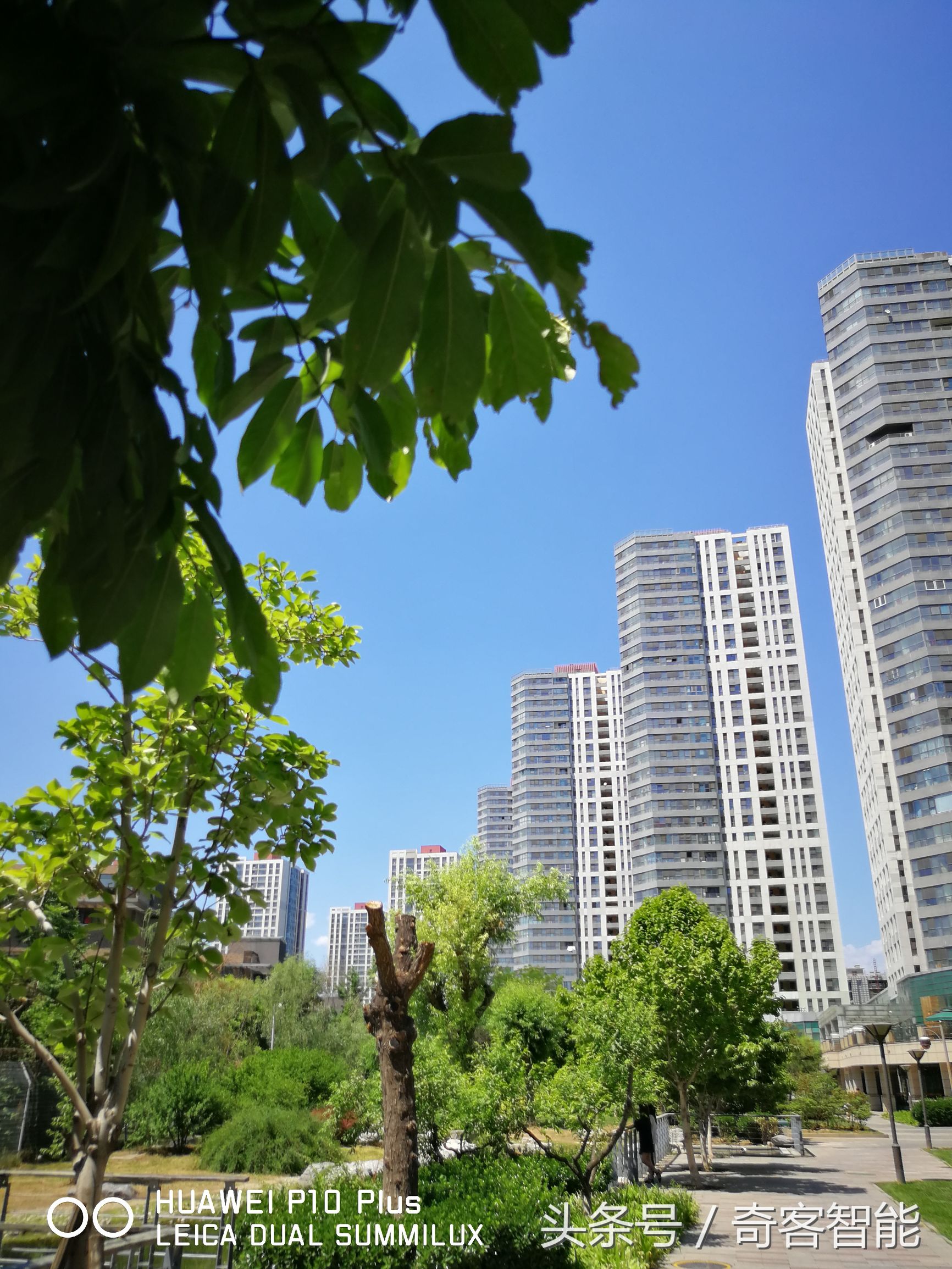 华为p10plus钻雕金,华为p10plus现在还值得买