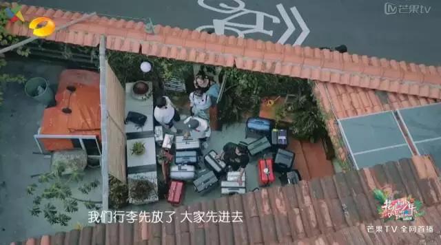 没有许晴郑爽宁静互撕，《花少3》直接变“炫富大赛”了！