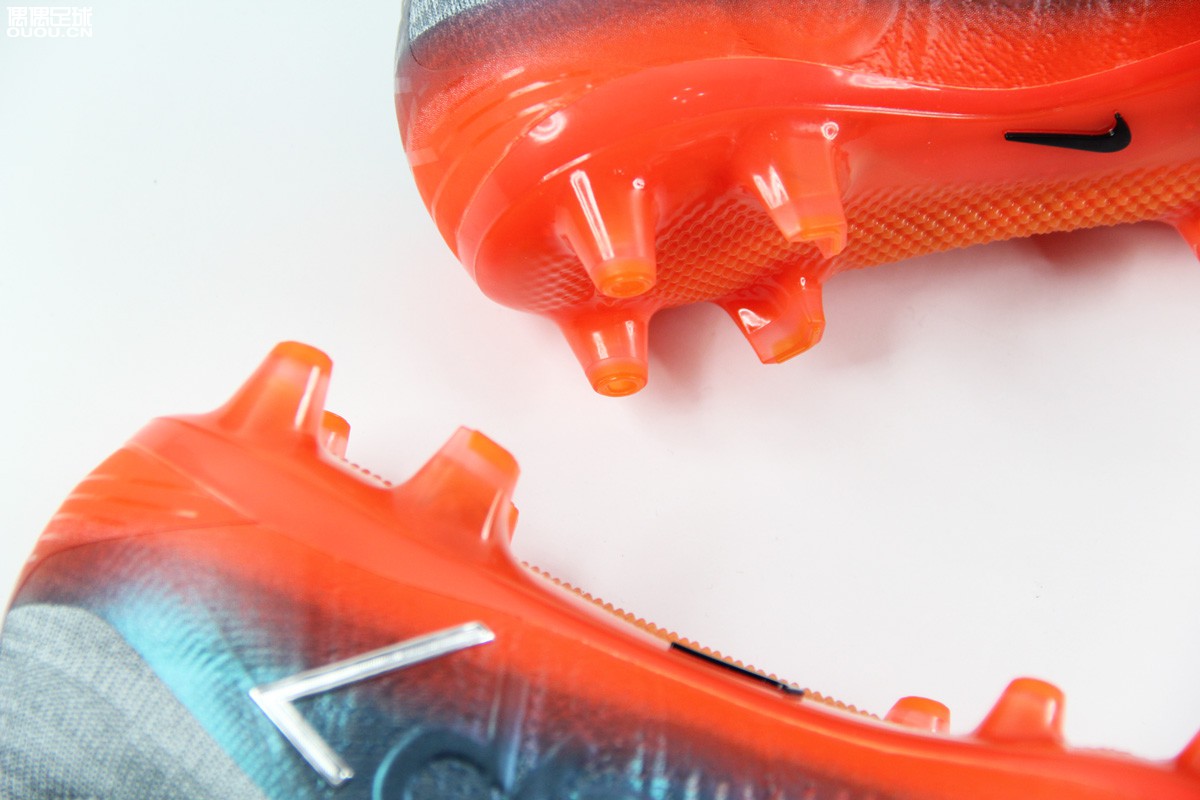 耐克cr7限量足球,耐克cr7适合宽脚吗