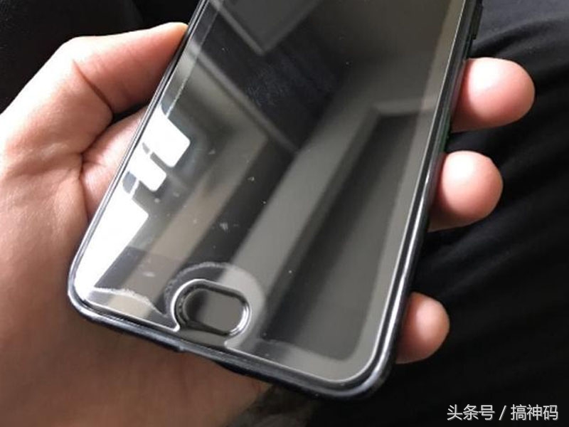 曲面屏手机贴什么膜比较好,华为mate60pro曲面防窥水凝膜贴法