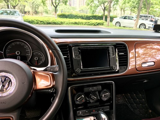 新到17年大众甲壳虫,14年大众甲壳虫白色驾驶感受